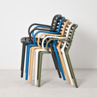 Chaise de jardin d'extérieur en PP, empilable, résistante aux UV, moderne, pour restaurant, café, terrasse, vente en gros directe d'usine