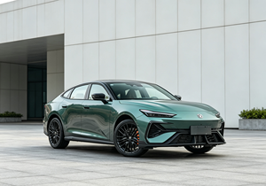 Changan UNI-<span class=keywords><strong>V</strong></span>, Auto Compacto <span class=keywords><strong>H</strong></span>íbrido Gasolina-Eléctrico, 5 Puertas, 5 Asientos, 0-100 km/<span class=keywords><strong>h</strong></span> en 6.98s, Velocidad Máxima 185 km/<span class=keywords><strong>h</strong></span>, para Exportación Global - Product Image 2