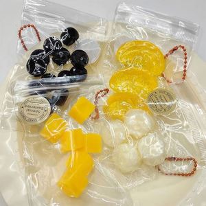 Juguete de Peluche con Diseño Único que Brilla en la Oscuridad, Colección de 8 Piezas de Comida de Peluche para Decoración de Luz Nocturna - Product Image 3