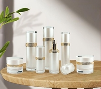 Botol Semprot Toner Lotion Silinder Lurus Berujung Emas Akrilik Berkualitas Tinggi, Pompa Tekan, Wadah Kosong untuk Kosmetik