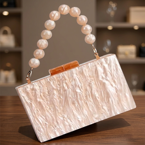 Pochettes en résine faites à la main, sacs de soirée en résine fabriqués en Inde, en vente chez FALAK WORLD EXPORT - Product Image 1
