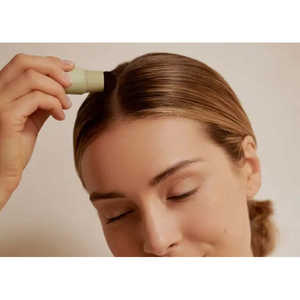 Duo anti-frisottis et couvre-cheveux gris Marron Châtain – Sérum capillaire et lisseur végétalien sans cruauté animale - Product Image 2