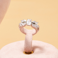 017068 Ensemble de bijoux élégants en perles artisanales et zircon cubique, collier et boucles d'oreilles, plaqué or de Dubaï, vente en gros
