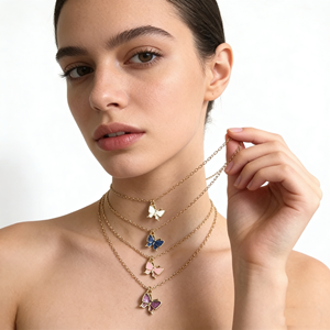 Collier papillon 2026, vente chaude, 4 couleurs, <span class=keywords><strong>blanc</strong></span>, bleu, violet, rose, chaîne en laiton, plaqué <span class=keywords><strong>or</strong></span> 18 carats, collier pour femmes - Product Image 1