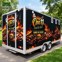 Remorque de barbecue mobile de 5 mètres, équipée d'un barbecue et d'un ventilateur d'extraction, pour la vente de barbecues.