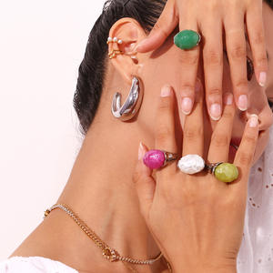 Anillos coloridos de acero inoxidable con piedra acrílica chapada en oro de 18 quilates, joyería de moda de calidad fina para niñas, regalo de compromiso de boda - Product Image 1