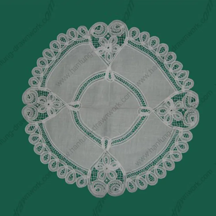 かぎ針編みの手刺繍結婚式の綿のテーブルクロス