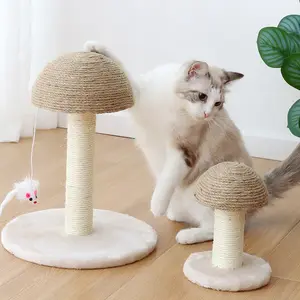 キノコの形の猫の木ティーザーマウスでタワー麻スクラッチボード