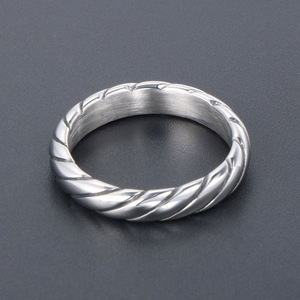 Anillo de Acero de Titanio con Diseño Trenzado, Joyería Unisex, Regalo SA773 - Product Image 4