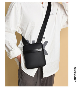 OEM High Quality Custom Fashion Leather Crossbody <b>Bag</b> for Men Lightweight Full Grain Leather in <b>Black</b> Men's Messenger <b>Bag</b> - Product Image 6