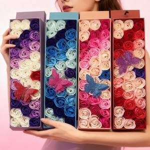 Cadeau de la Saint-Valentin : Savon en forme de rose, savon en forme de fleur, boîte cadeau, savon rose pour la Journée de la Femme, produit fini pour petite amie - Product Image 1