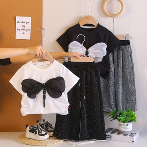 Ensemble d'été 2026 pour filles : Nouvelle collection tendance en coton, motif libellule et strass, manches courtes et pantalon long, deux pièces pour bébés - Product Image 1