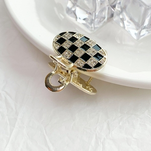 Qianjin Wholesale <strong>Small</strong> Metal Hair Claw <strong>Clip</strong> in Black White Diamond Heart <strong>Bow</strong> with Chessboard Design Hair Accessories for Women - Product Image 4