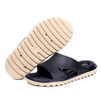 Chaussons de récupération sportifs ergonomiques pour hommes avec soutien de la voûte plantaire et semelle épaisse pour le soulagement post-exercice