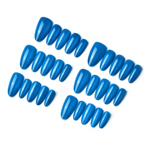 Venta al por Mayor de 30 Uñas Postizas de Color Azul Gema, Hechas a Máquina, Reutilizables, con Empaque Personalizado con Logotipo - Product Image 2