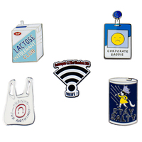 Épinglette en métal doré émail avec logo personnalisé en gros pour la décoration de vêtements à col chapeau