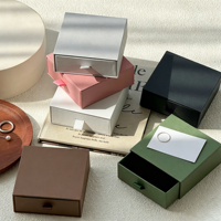 Boîte à bijoux artisanale avec anneau de traction pour boucles d'oreilles, colliers et bracelets – Coffret cadeau de luxe pour bijoux – Boîte de rangement en papier couleur unie