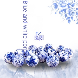 ลูกบอลประดับตกแต่งสีน้ำเงินขาวขนาด 75 มม. ทำจากพอร์ซเลนคุณภาพสูง พร้อมกระดาษแขวนสำหรับตกแต่งหน้าต่าง ต้นคริสต์มาส และฉากตกแต่งอื่นๆ - Product Image 4