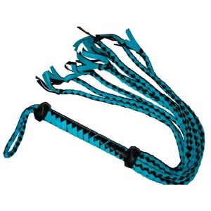 Flogger de Cuero Suave con Múltiples Correas, Mango Ergonómico para un Control Fácil y un Manejo Cómodo, 50x20x40cm, Personalizable - Product Image 4