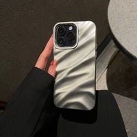Nouveauté Coque en silicone 3D à effet d'ondulation de l'eau Minimaliste au toucher lisse Antichoc Protection intégrale pour la série iPhone