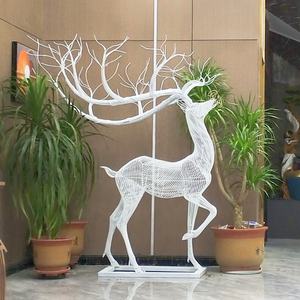Life Size Wire Frame <span class=keywords><strong>Deer</strong></span> Sculpture Knitted Garden Yard 3D Metal Twisted Mesh Wire Escultura Arte Escultura de arame Animal para venda - Product Image 5