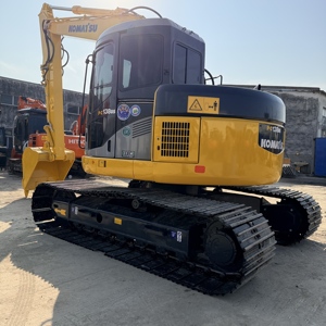 Excavadora usada Komatsu PC138 de 13 toneladas con giro de cola cero, máquina compacta para obras en espacios reducidos. - Product Image 2