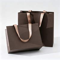 Sac de courses écologique brun mat en papier 300 g/m² avec poignée en ruban épaissi, sac d'emballage cadeau pour vêtements, logo personnalisé, vente en gros