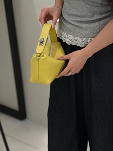 ODM&OEM 2026 Factory Wholesale New Genuine <b>Leather</b> Single Zipper Korean Style <b>Soft</b> Pillow Crossbody Shoulder <b>Bag</b> Women's Daily - Product Image 4