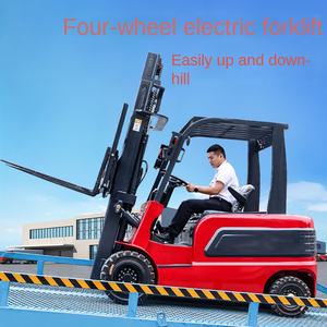 Chariot élévateur hydraulique à quatre roues pour le chargement et le déchargement, capacité de levage de 2/3 de tonne - Product Image 4