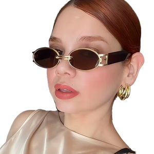 Gafas de Sol Retro Estilo Hong Kong, Montura Ovalada de Metal, Gafas de Fotografía Urbana y Vacaciones para Hombre y Mujer, Estilo Xiaohongshu - Product Image 1
