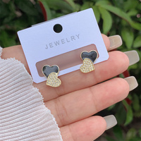 Boucles d'oreilles à double coeur en zircon incrusté d'or 18 carats plaqué cuivre à la mode avec plusieurs styles pour les cadeaux quotidiens des femmes