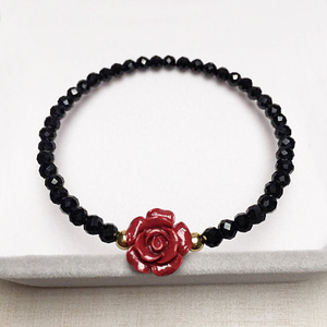 Pulsera de flor rosa de cinabrio de oro púrpura emparejada con espinela facetada de 4mm - Product Image 4