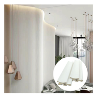 Panneau de revêtement mural en PVC Panneau mural cannelé Conception moderne flexible de pilier rond