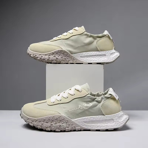 Chaussures décontractées tendance pour femmes 2026, fabriquées en Chine, respirantes, sportives, à semelle épaisse antidérapante, rehaussantes, pour l'automne/le printemps/l'été - Product Image 1