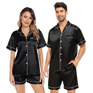 Pijamas de Seda Satin com Logo Personalizado para Mulheres, Conjunto de Duas Peças com Manga Curta, Roupa de Dormir com Botão para Uso Diário em Casa - Product Image 3
