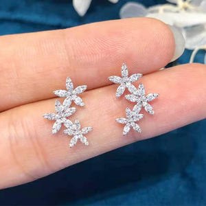 E976 Pendientes de diamantes de oro blanco con corte redondo brillante para mujer, estilo romántico, diamantes naturales, color D - Product Image 3