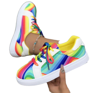 Chaussures de sport décontractées en toile et PU à dégradé de couleurs tendance pour femmes 2024, pour l'été, l'automne et le printemps, avec semelle intérieure en EVA et bout pointu - Product Image 1