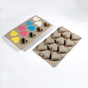 Molde de Silicona de 12 Cavidades con Forma de Corazón Agrietado para Hornear y Hacer Chocolate, Herramienta Flexible Antiadherente para Decoración de Pasteles - Product Image 4