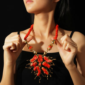 Collar de Cuentas de <span class=keywords><strong>Coral</strong></span> Rojo de Alta Calidad con Colgante Irregular, Chapado en Oro de 18K, Estilo Bohemia, Joyería para Fiesta, Regalo - Product Image 4