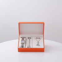 Nouvelle montre pour femme en métal de luxe léger, montre à quartz carrée simple et tendance pour étudiante, vente en gros
