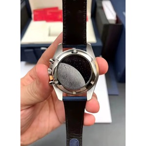 Reloj Mecánico Automático de Buceo Unisex de Lujo Personalizado de 41 mm con Zafiro y Moissanita, Acero Inoxidable, Reserva de Energía de 20 mm, 50 Bares - Product Image 3