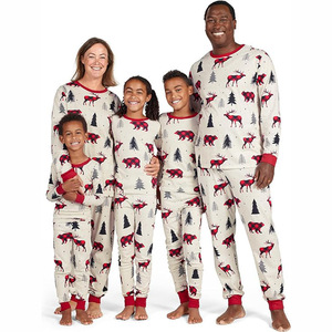 Nieuwe bijpassende kerstpyjama voor het hele gezin, stijlvolle top met ronde hals, lange mouwen en lange broek, tweedelige set - Product Image 5