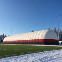 Dôme de football gonflable hermétique avec structure à poutres pneumatiques scellées pour terrains de soccer