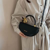 Designer PU-Leder Handtaschen für Damen Modische Umhängetasche mit Überschlagverschluss Crossbody-Tasche Halbmond-Form in Verschiedenen Farben