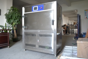 Chambre d'essai UV de type tour, testeur de vieillissement UV, machine d'essai de résistance aux UV - Product Image 3