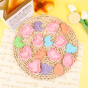 Moule <span class=keywords><strong>à</strong></span> biscuits en plastique 3D de la série Dinosaures de <span class=keywords><strong>Noël</strong></span>, <span class=keywords><strong>emporte</strong></span>-pièces de dessin animé, impression personnalisée pour pâte <span class=keywords><strong>à</strong></span> modeler DIY - Product Image 1