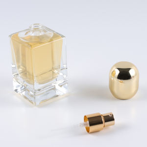 Vente en gros de flacons de parfum en verre rectangulaires de haute qualité, couleur personnalisée, mode haut de gamme, <span class=keywords><strong>pour</strong></span> hommes, 30 ml, flacon de parfum vintage de luxe avec vaporisateur - Product Image 3