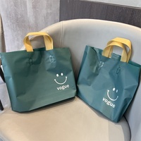 Sacs cadeaux transparents en PE avec poignées pour l'emballage et le transport, réutilisables