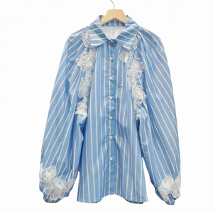 Blusa Casual de Otoño para Mujer, Azul a Rayas, de Poliéster Satinado, con Ribete de Encaje, Manga Abullonada con Borlas, Cuello Camisero, Corte Regular - Product Image 1