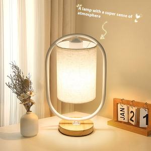 Nordique européen moderne Portable lampe de lecture chevet Dimmable lanterne en bois cylindre tissu <span class=keywords><strong>abat</strong></span>-<span class=keywords><strong>jour</strong></span> pour salon chambre - Product Image 2